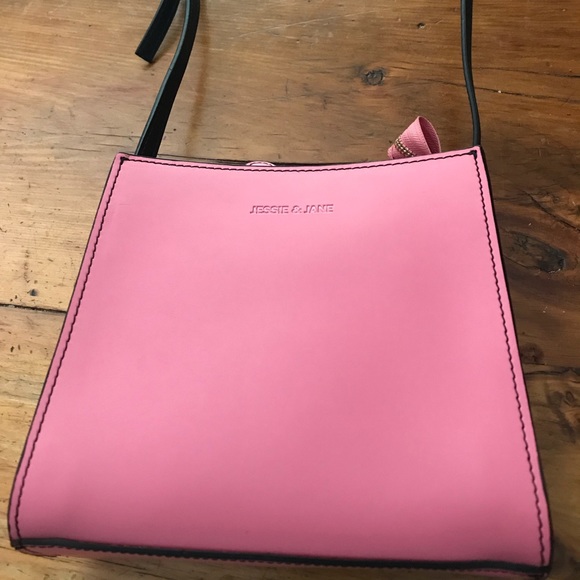 Jessie and Jane (Australia) small Crossbody - Picture 3 of 4